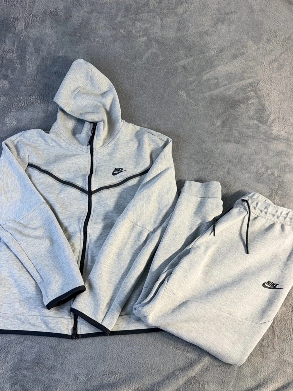 Nike Tech Sweatsuit Grey Size XL 2 piece Set